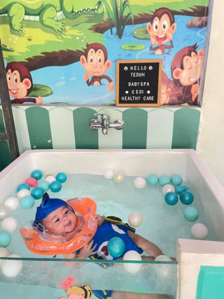 Detail Baby Spa ( renang, Gymball, pijat)