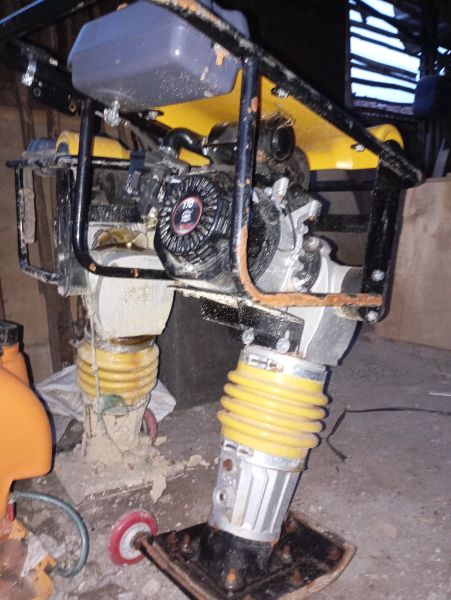 Detail Sewa mesin stamper tanah