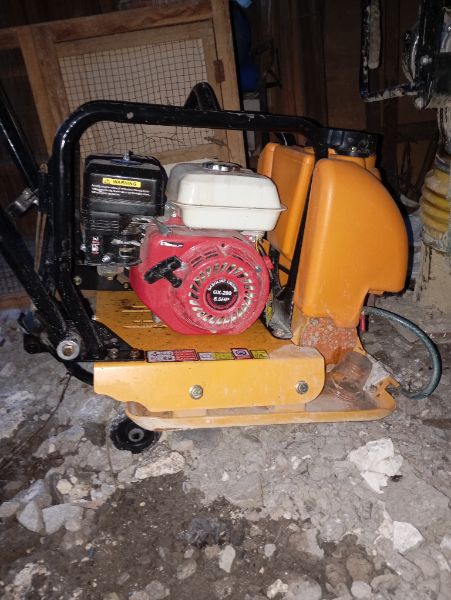 Detail Sewa mesin stamper tanah