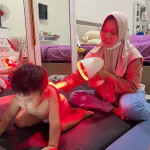 Terapi batuk pilek (pijat, uap, sinar)